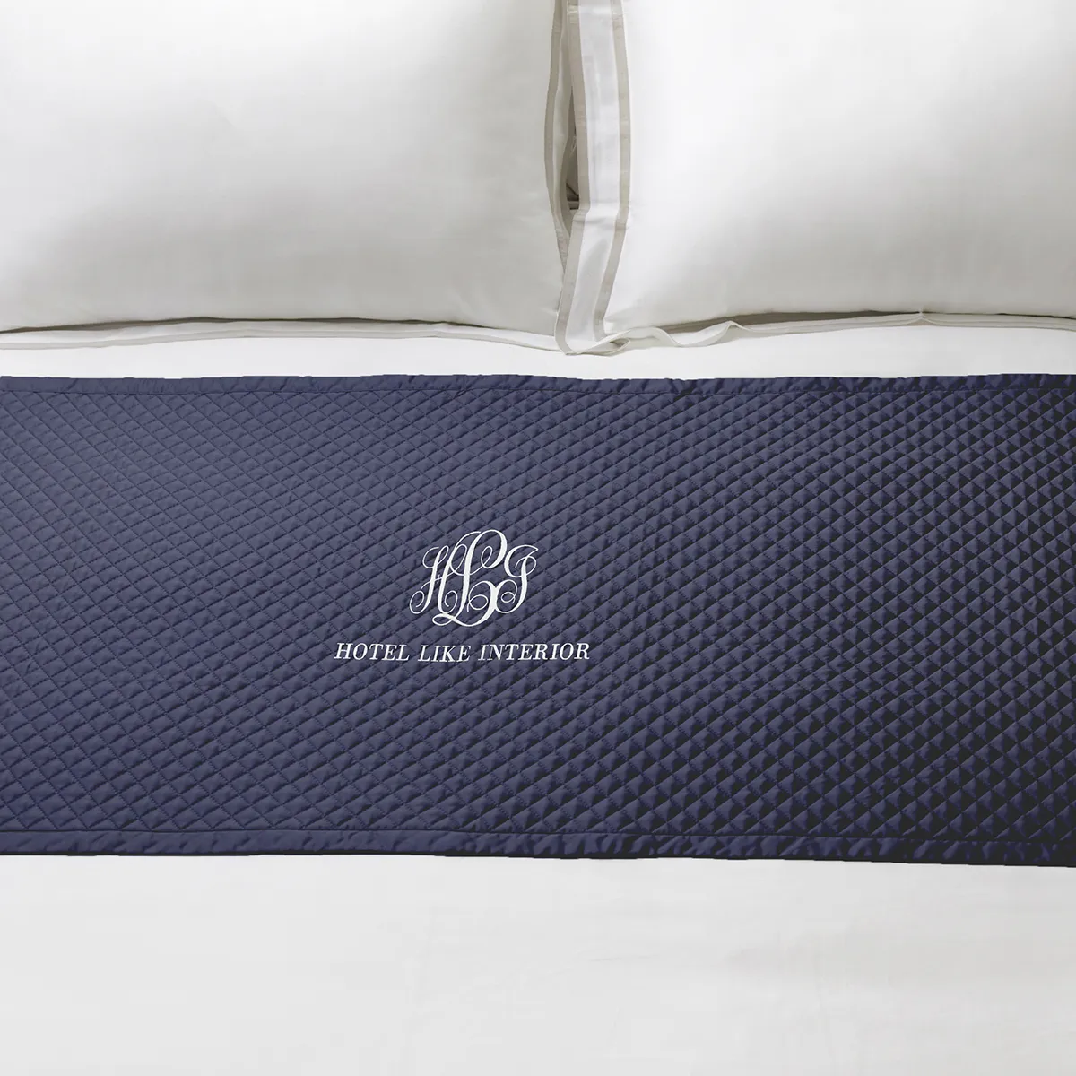 モノグラム刺繍で広がる楽しみ やわらかさ、豊かな光沢感