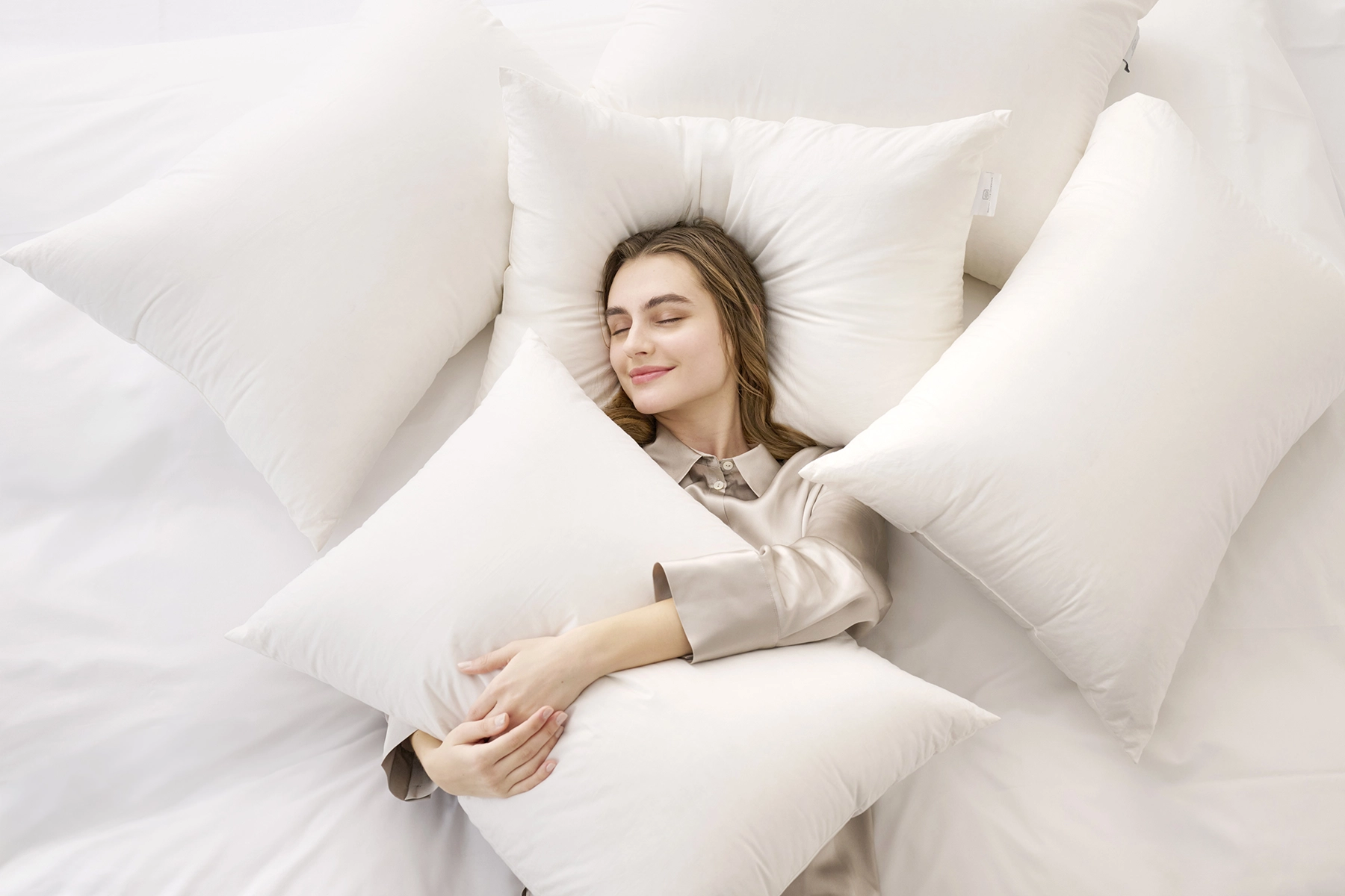 ダウンピロー｜フランス産ダウンを使用したホテル枕