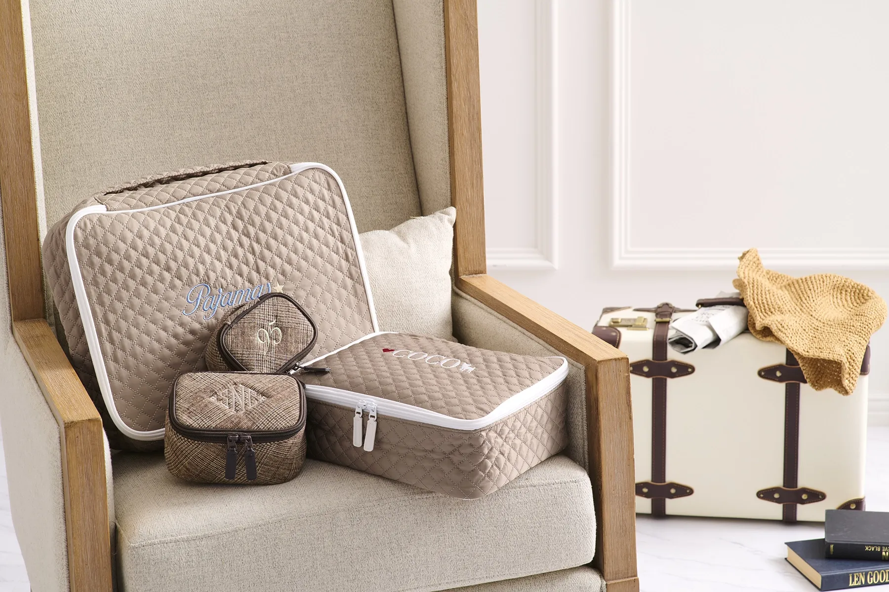 クッション ホテルライクインテリア