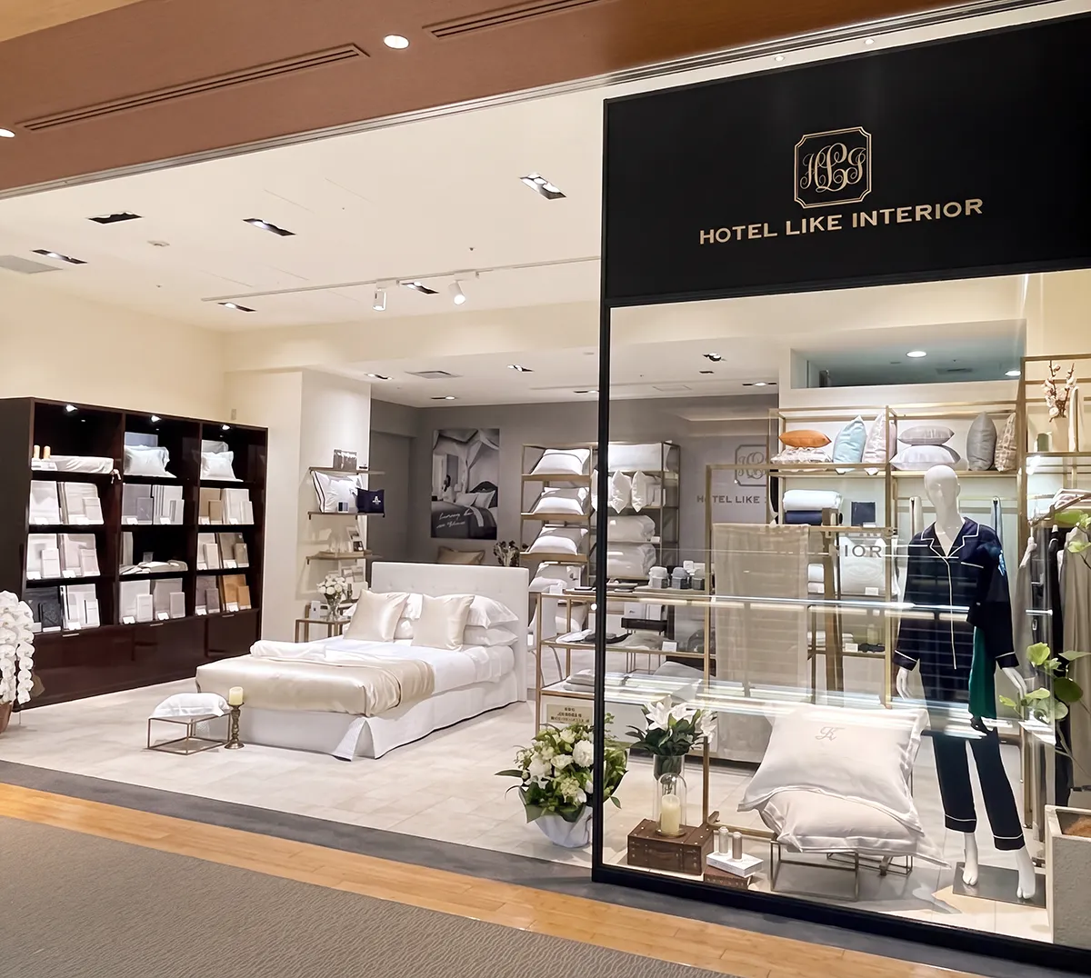 HOTEL LIKE INTERIOR 東京ミッドタウン店の店内