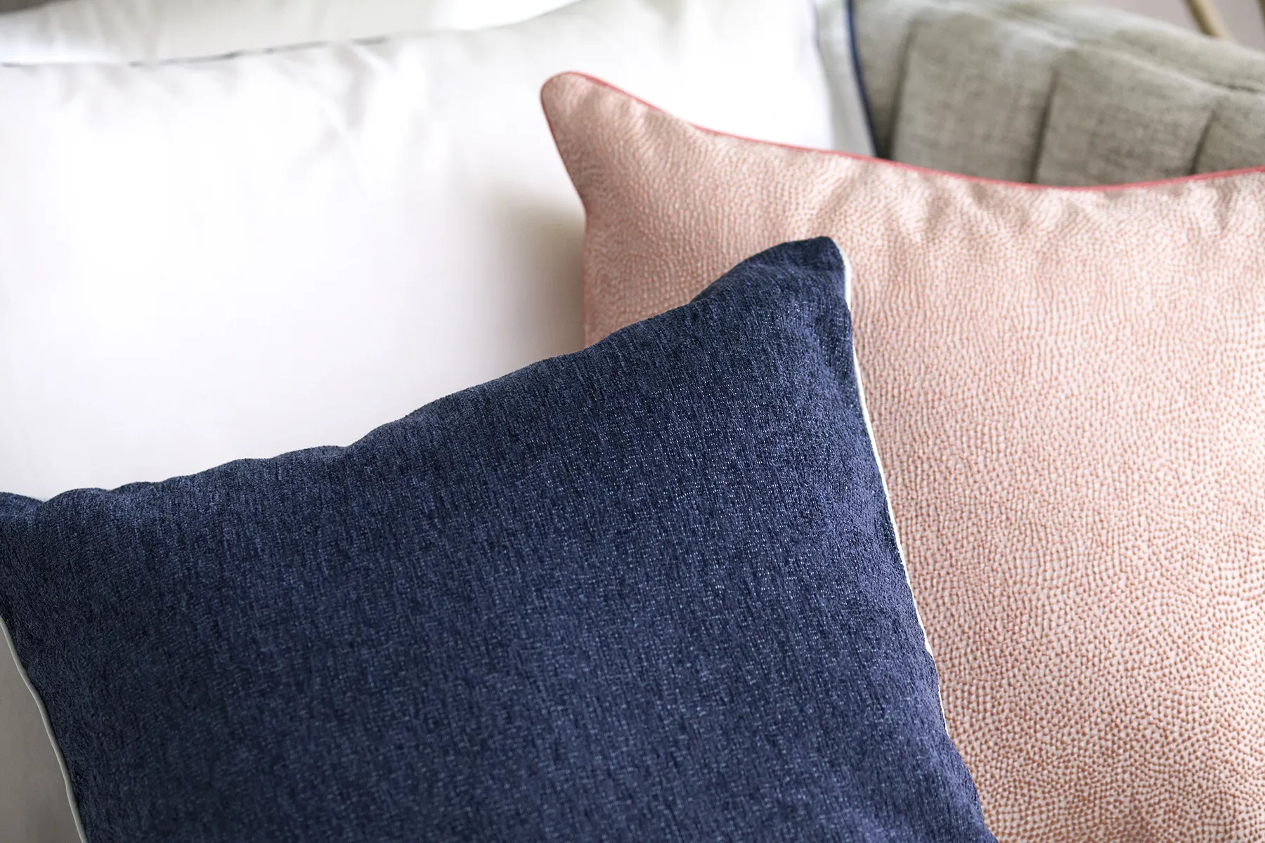 #️⃣ Code：Realize#️⃣ 　シシィ　ホテルマン　クッションカバー ️⃣ Code：Realize#️⃣ シシィ ホテルマン クッションカバー