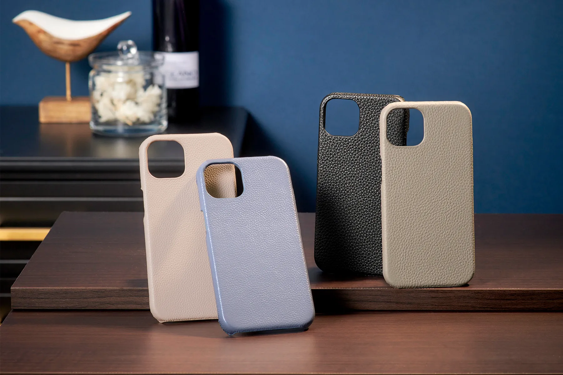 Dior iPhone 13 黒 レザー ケース Dior(ディオール)のiPhone13・14向け人気スマホケース10選!
